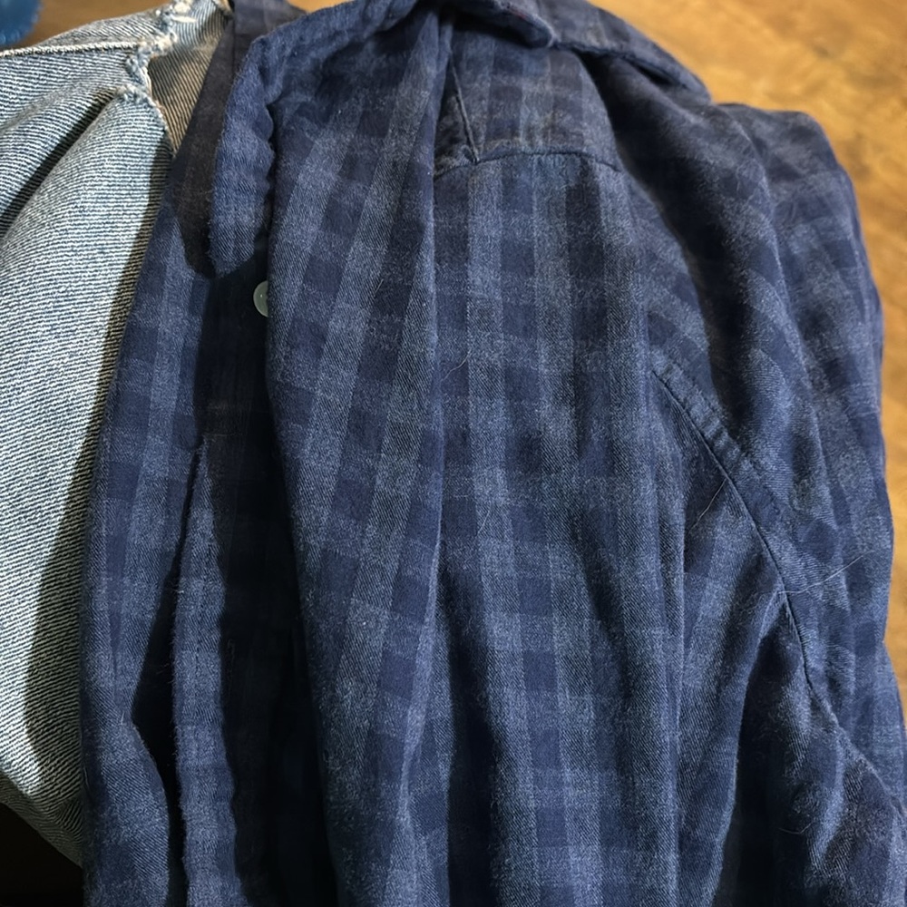 VINEYARD VINES men’s size XL Classic Fit Cooper Shirt. Blue plaid - Picture 5 of 5